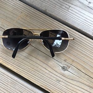 Ralph Lauren Accessories - Women’s Ralph Lauren aviator sun glasses Ralph Lauren Accessories - Women’s Ralph Lauren aviator sun glasses